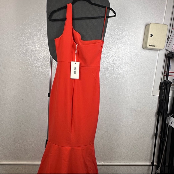 Likely Women’s Elegant Red Evening Prina Gown Dress Size 2 - Picture 3 of 10